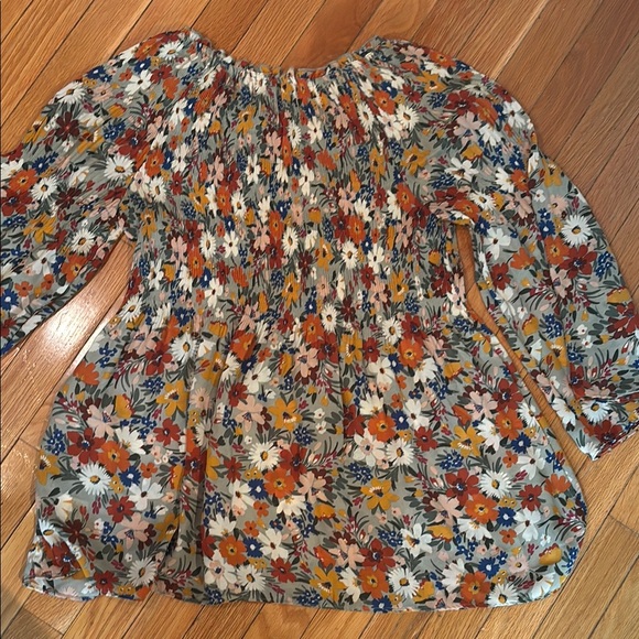 Floral Ruffle Blouse - Picture 10 of 10